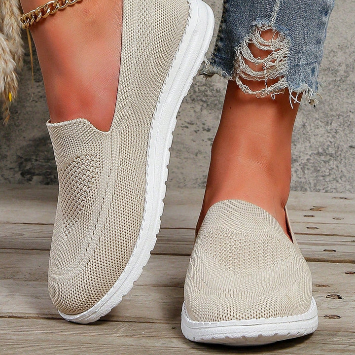 Alyssa | Orthopedic Sneakers with Chain Detail