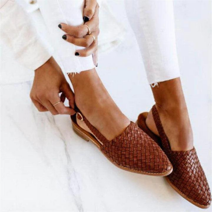 Donna | Orthopedic Flat Shoes with Pointed Toe and Slingback