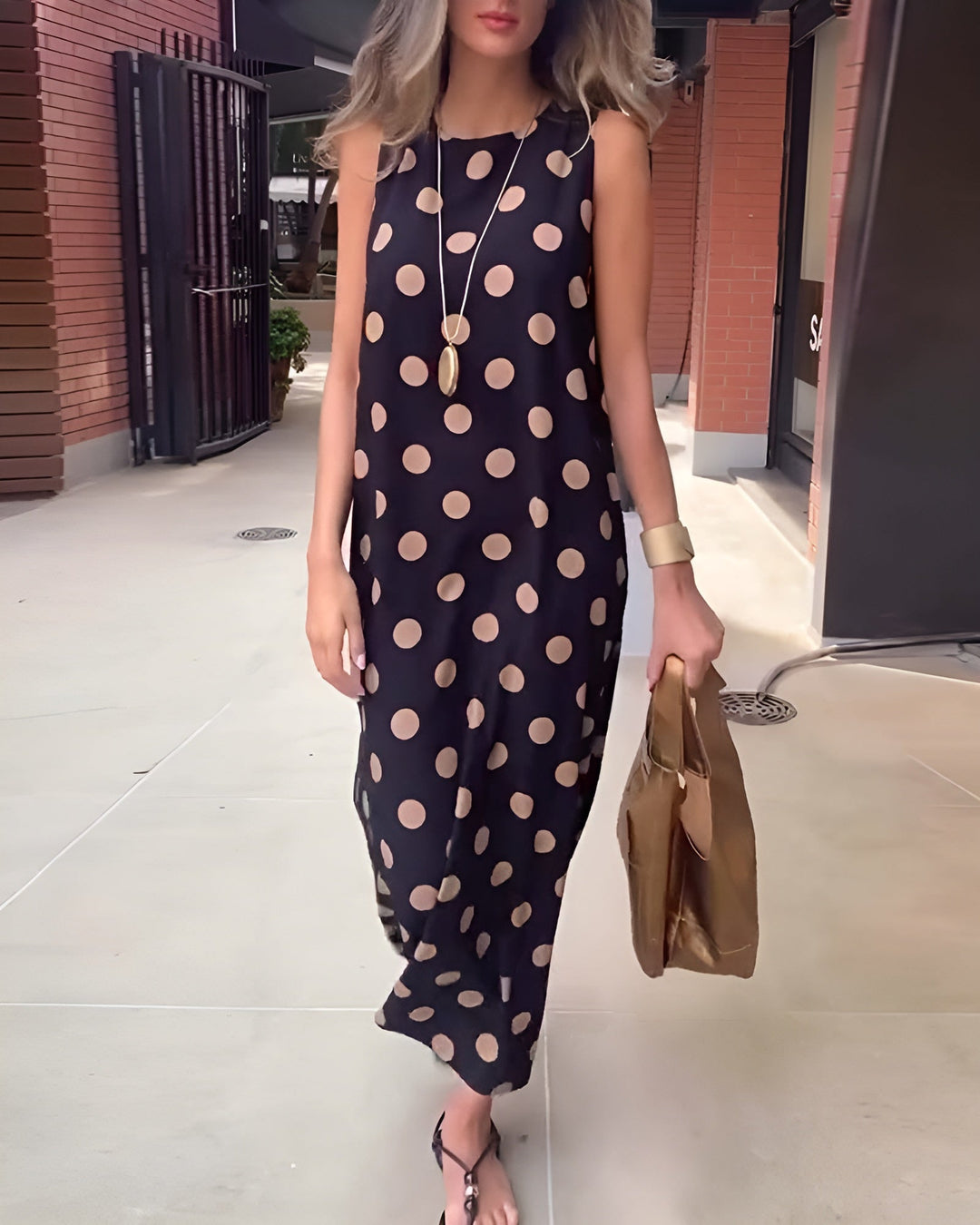 Wendy | Maxi Polka Dot Dress with Round Neck and Sleeveless Bodice