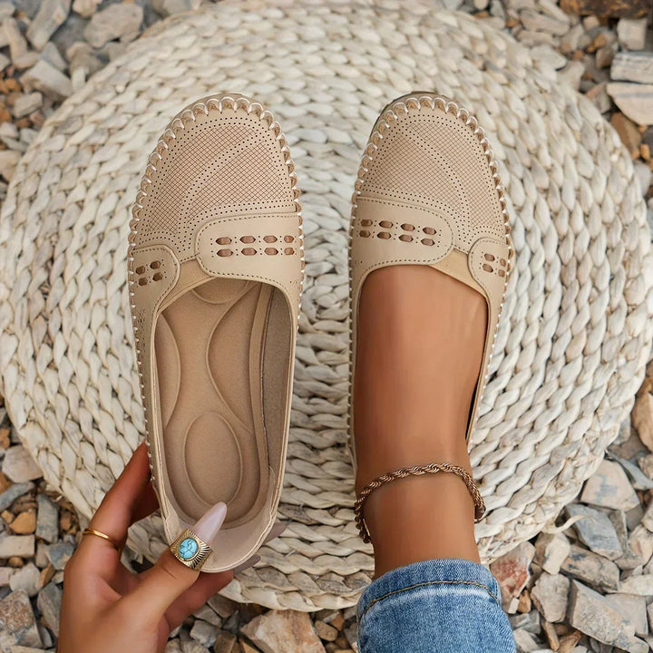 Paulette | Orthopedic Flat Shoes with Embroidered Detail