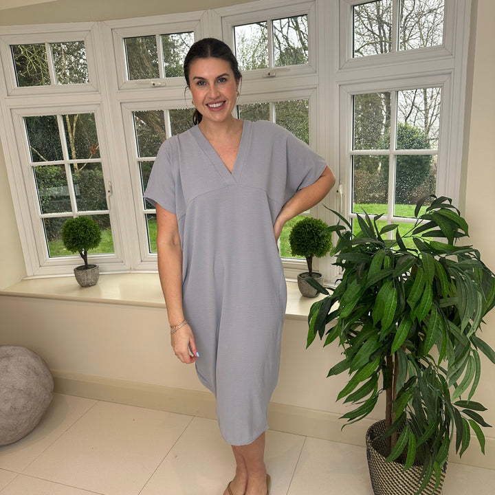 Olivia | Midi Summer Dress with V-Neck and Kimono Sleeve