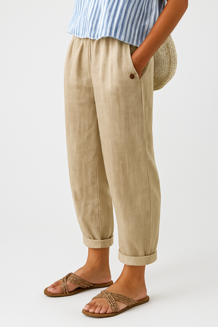 Gwen | Relaxed Fit Trousers with Elastic Waist and Button Detail