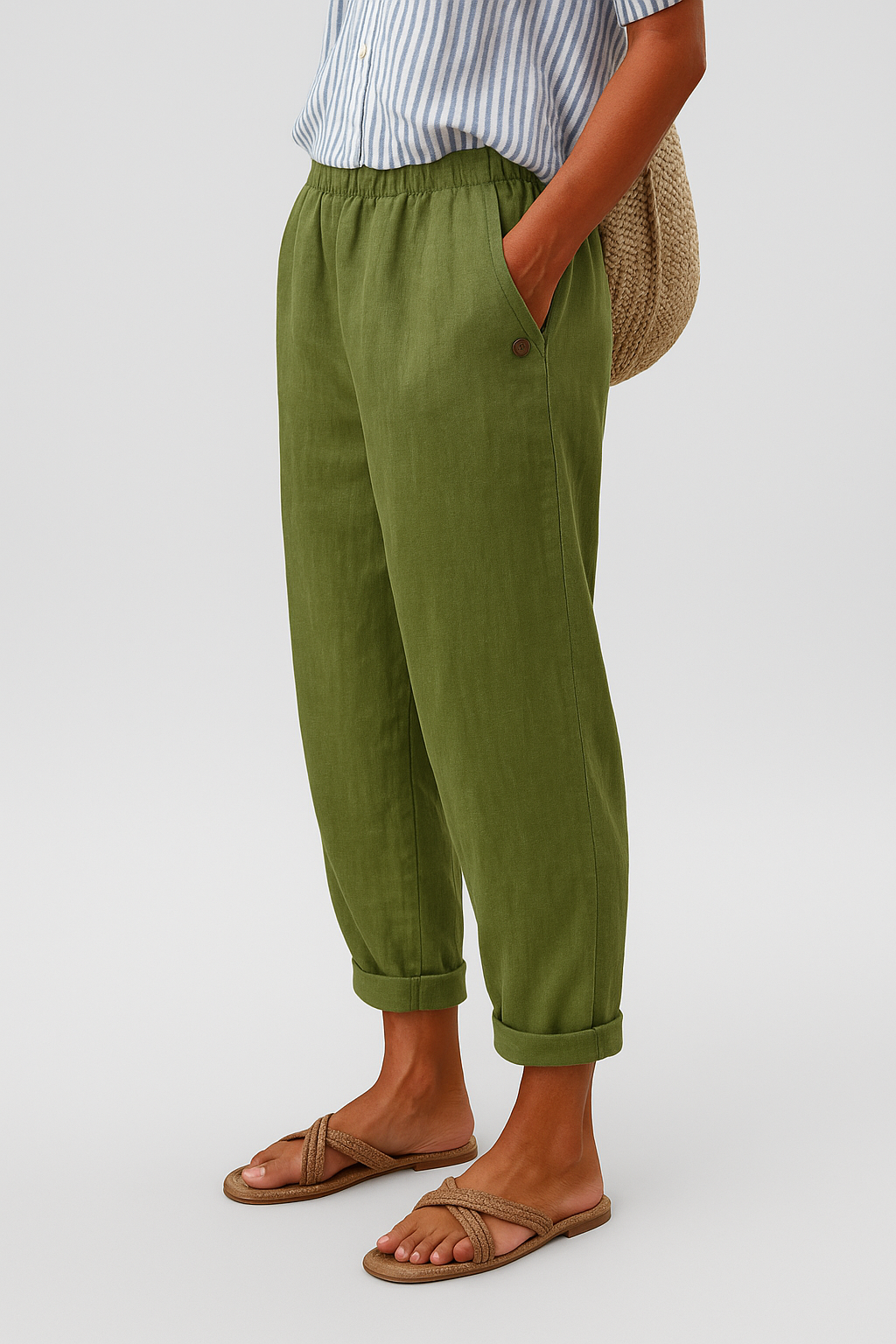 Gwen | Relaxed Fit Trousers with Elastic Waist and Button Detail