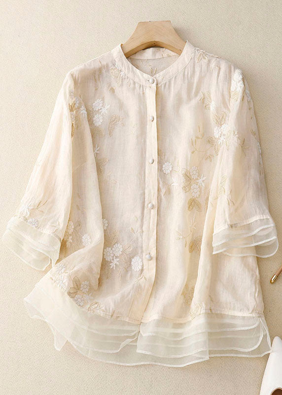 Mei | Embroidered Blouse with Mandarin Collar and Button Front