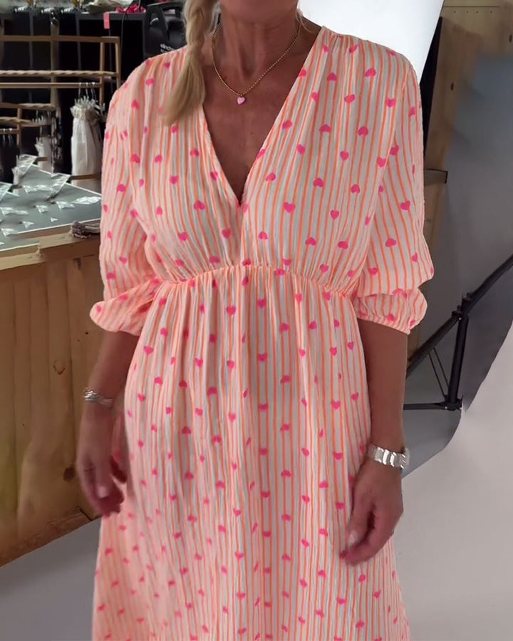 Tina | Maxi Summer Dress with V-Neck and Heart Print