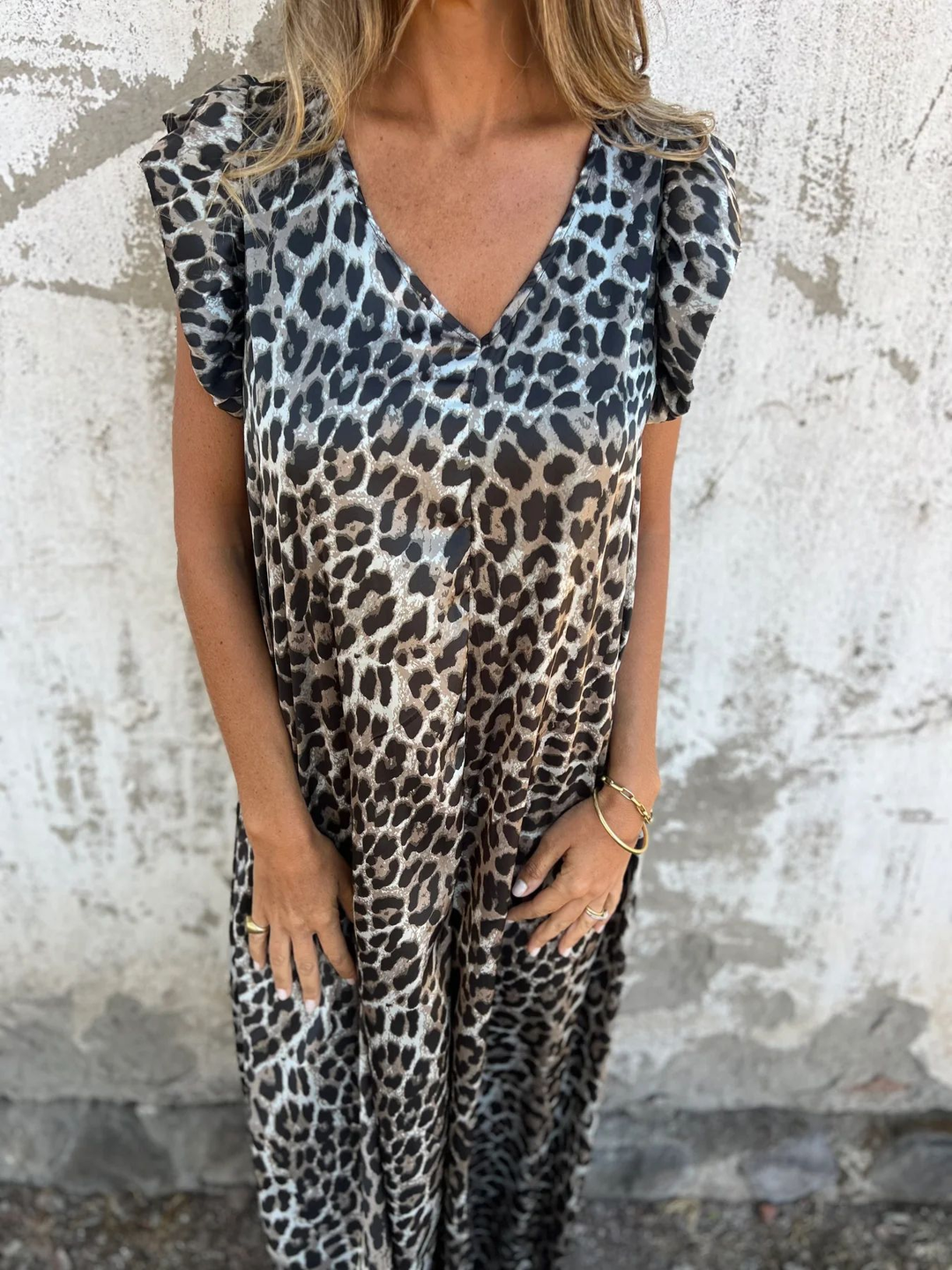 Lea | Jumpsuit with Leopard Print and V-Neck