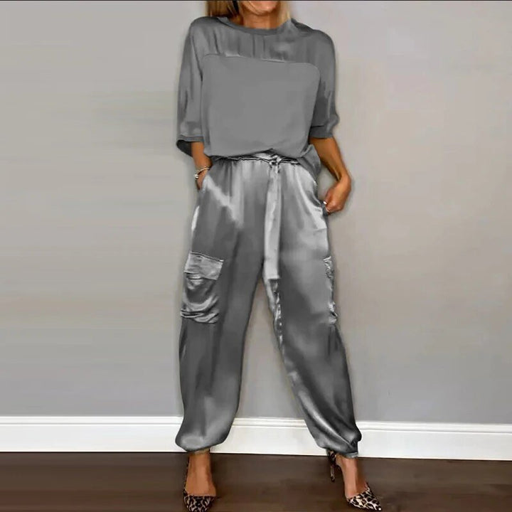 Sola | Two-Piece Set with Cargo Trousers and Boxy Top