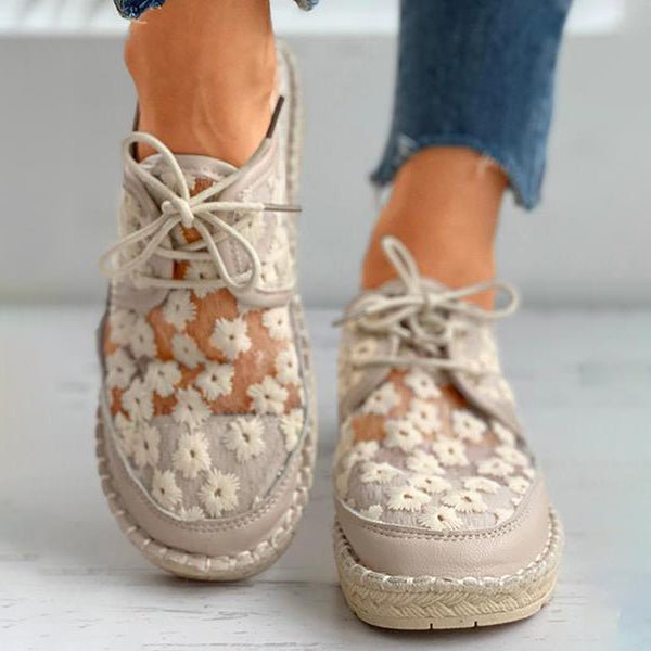 Eva | Orthopedic Espadrille with Floral Embroidery Detail