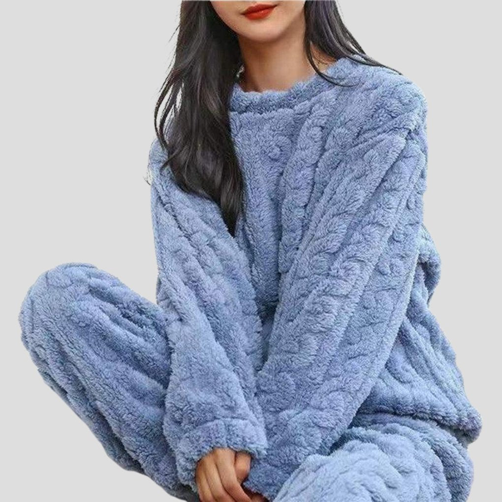 Women's Cosy Knit Pajama Set for Warm Nights Hero
